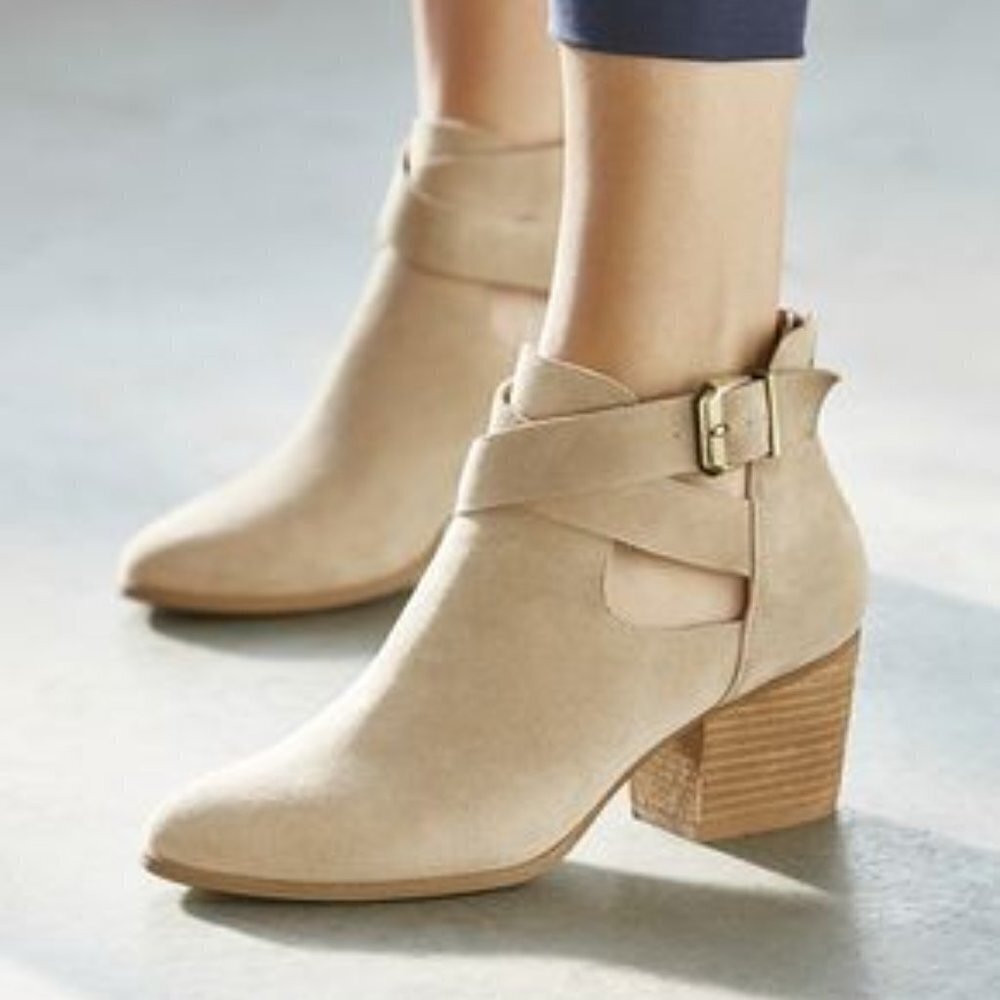 Sole Society AZURE BOOTIE cutout tan suede 8.5